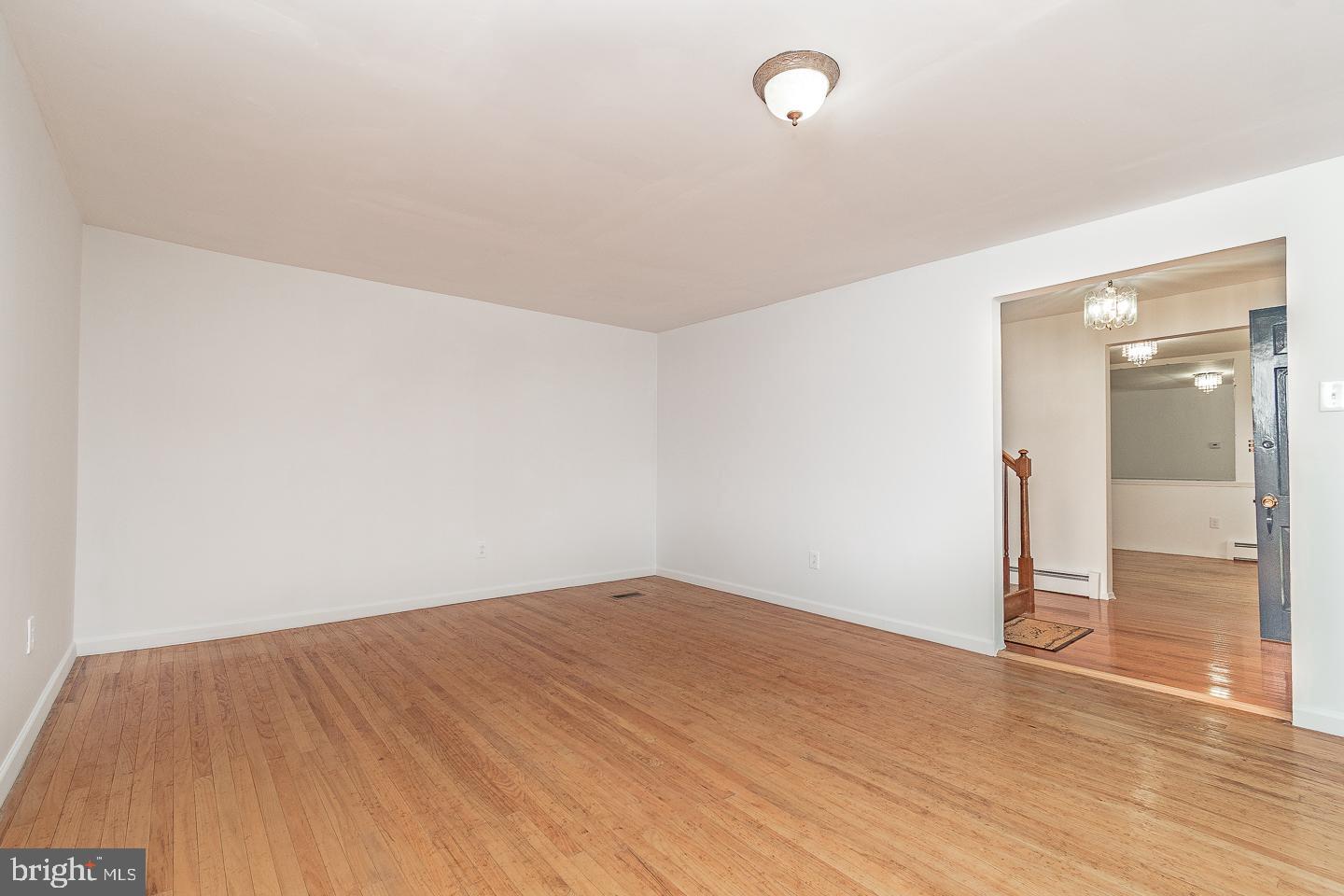 1901 Byberry Road Bensalem, PA 19020 - Photo 11 of 56 Living Room