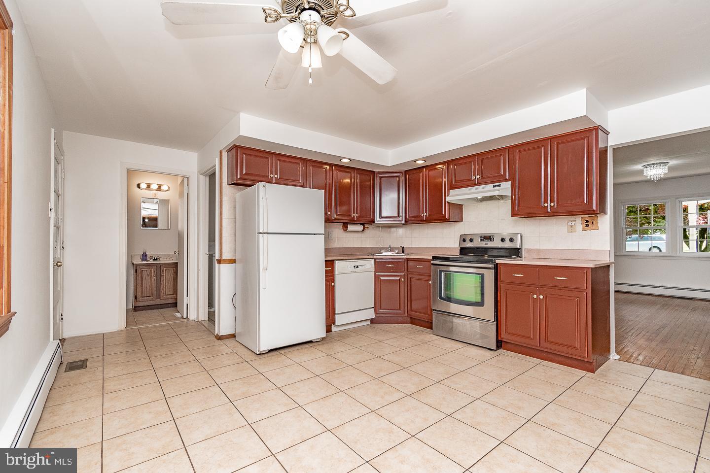 1901 Byberry Road Bensalem, PA 19020 - Photo 18 of 56 Kitchen