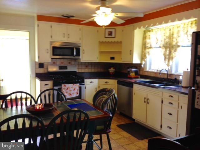 4525 Devonshire Road Harrisburg, PA 17109 - Photo 14 of 25 Gallery Image 14