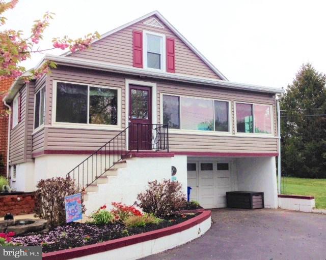 4525 Devonshire Road Harrisburg, PA 17109 - Photo 3 of 25 Gallery Image 3