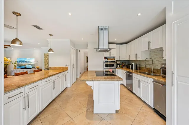 $1,425,000 | 4201 Northwest 25th Way, Boca Raton, FL 33434