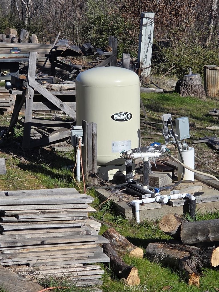 374 Jatko Road Berry Creek, CA 95916 - Photo 6 of 27 a view of a water fountain