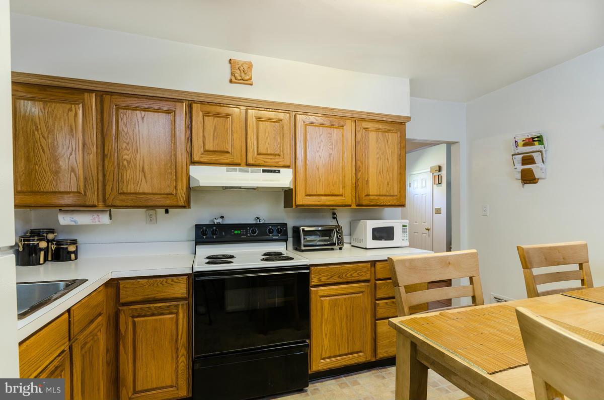 3109 Donna Road Baltimore, MD 21207 - Photo 12 of 29 Kitchen