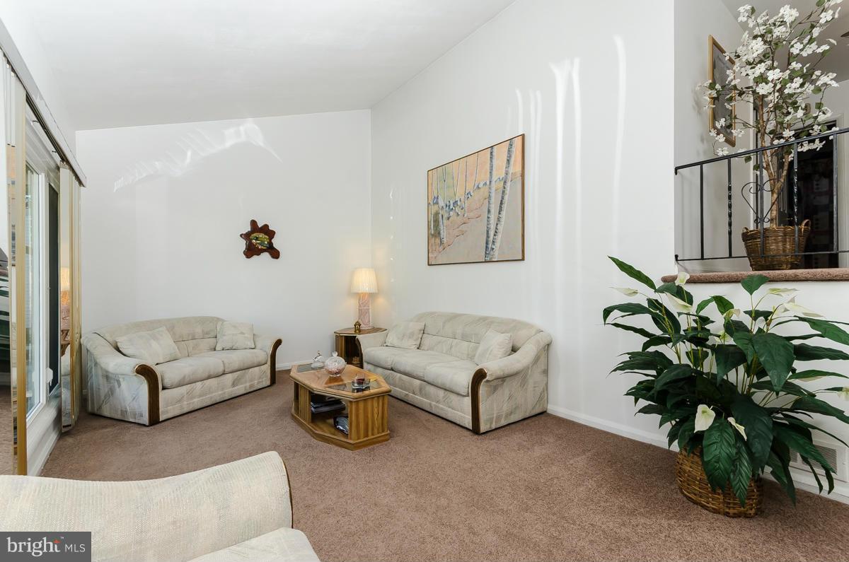 3109 Donna Road Baltimore, MD 21207 - Photo 6 of 29 Living Room