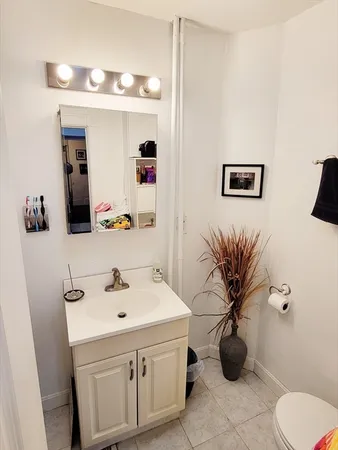 $2,000 | 14 Montfern Avenue, Unit 1L, Boston, MA 02135