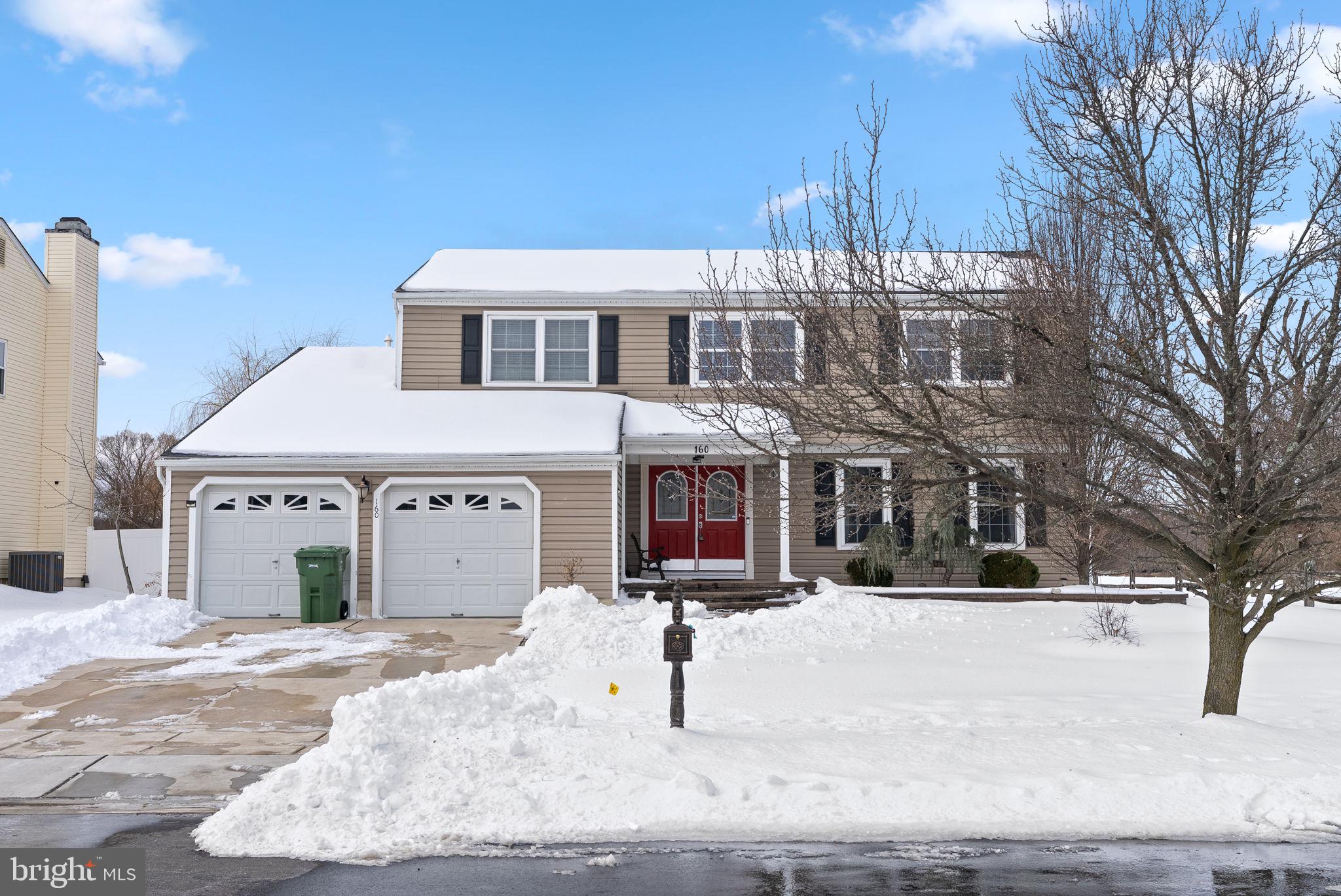 a view of a white building