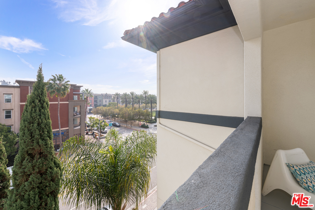 12963 West Runway Road, Unit 405 Playa Vista, CA 90094 - Photo 11 of 29