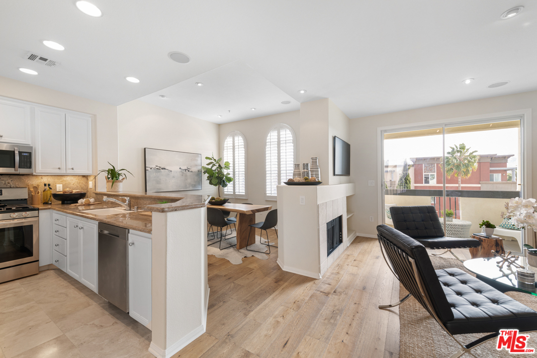12963 West Runway Road, Unit 405 Playa Vista, CA 90094 - Photo 3 of 29