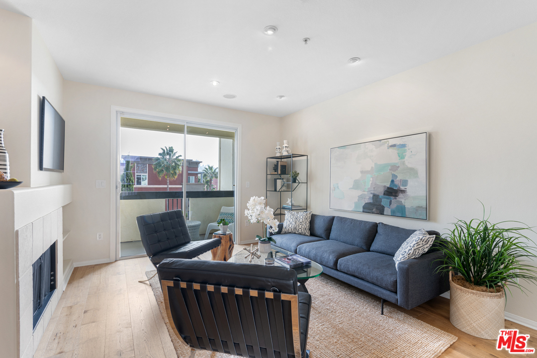 12963 West Runway Road, Unit 405 Playa Vista, CA 90094 - Photo 5 of 29
