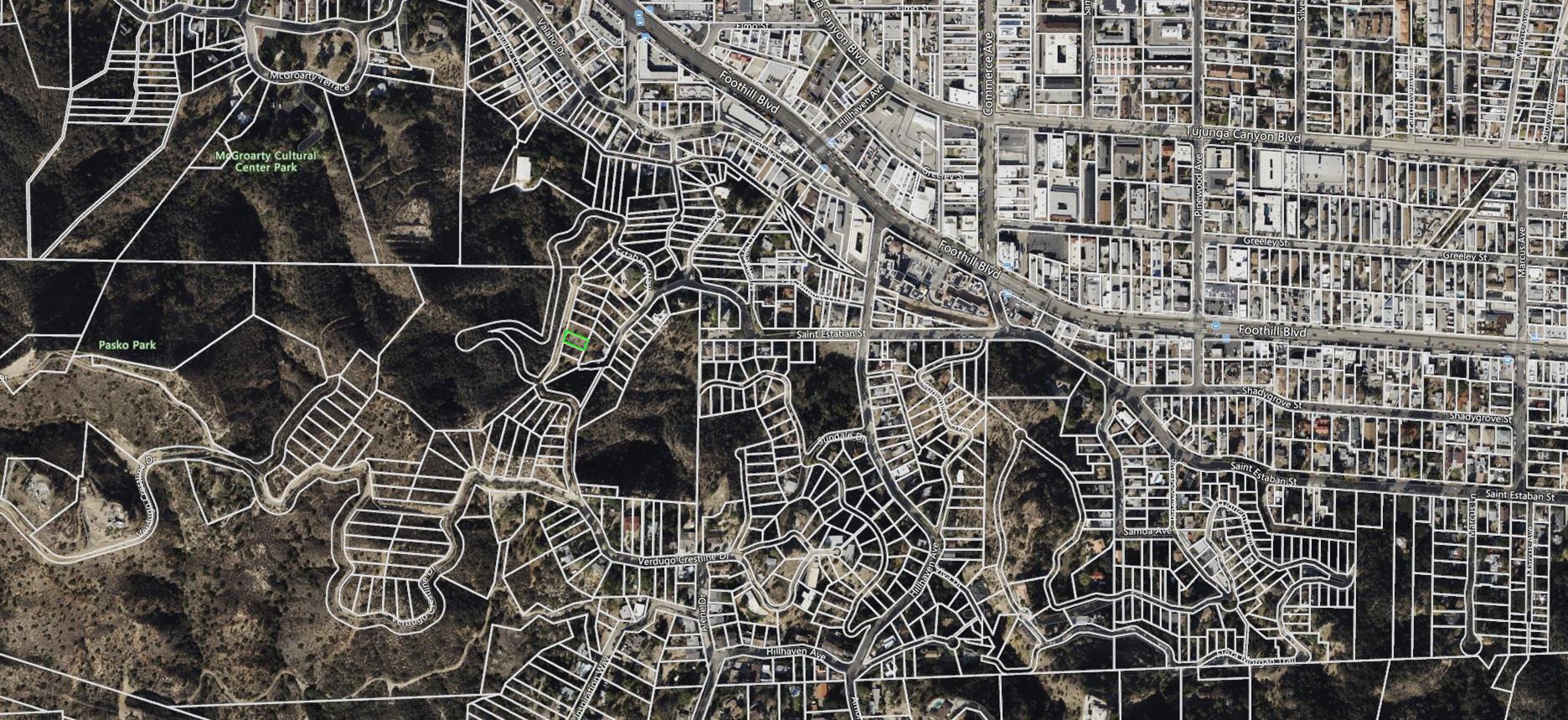 High Top Drive North Tujunga, CA 91042 - Photo 9 of 20 a close up of a shower