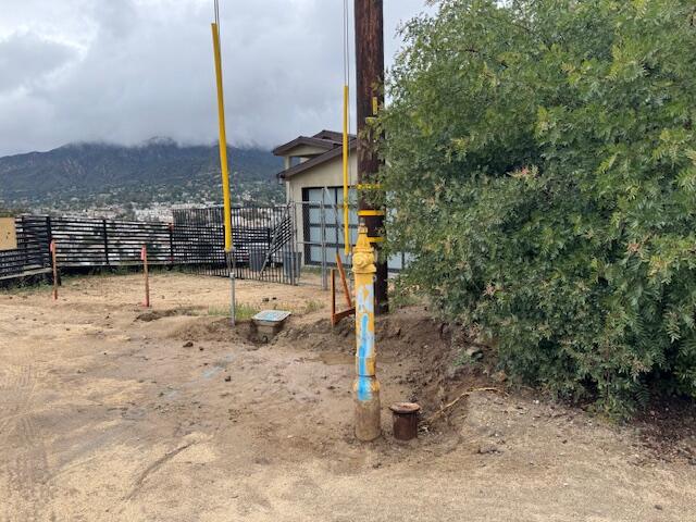 High Top Drive North Tujunga, CA 91042 - Photo 10 of 20 a backyard of a house with lots of green space