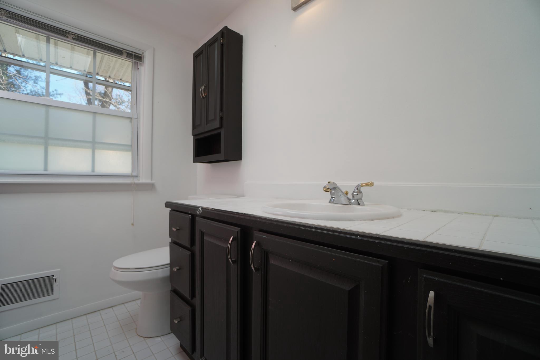8602 Chapel View Road Ellicott City, MD 21043 - Photo 16 of 34