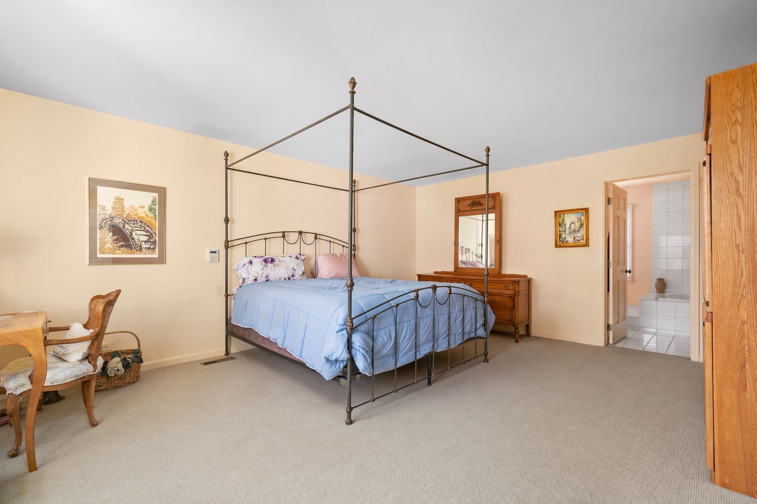 37 Forest Hills Road Lake Bluff, IL 60044 - Photo 25 of 52 a bedroom with a bed a table and chair