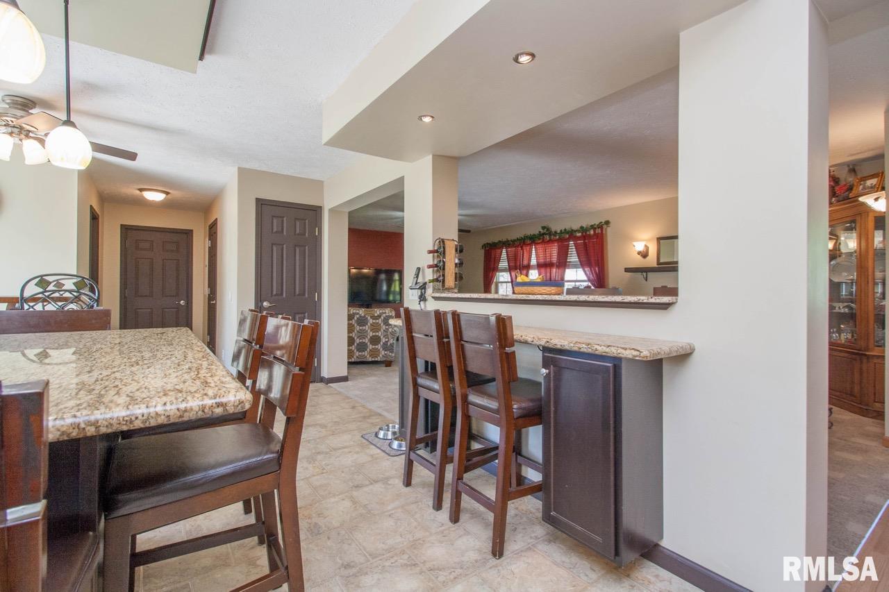 5100 South Acre Road Mapleton, IL 61547 - Photo 12 of 36