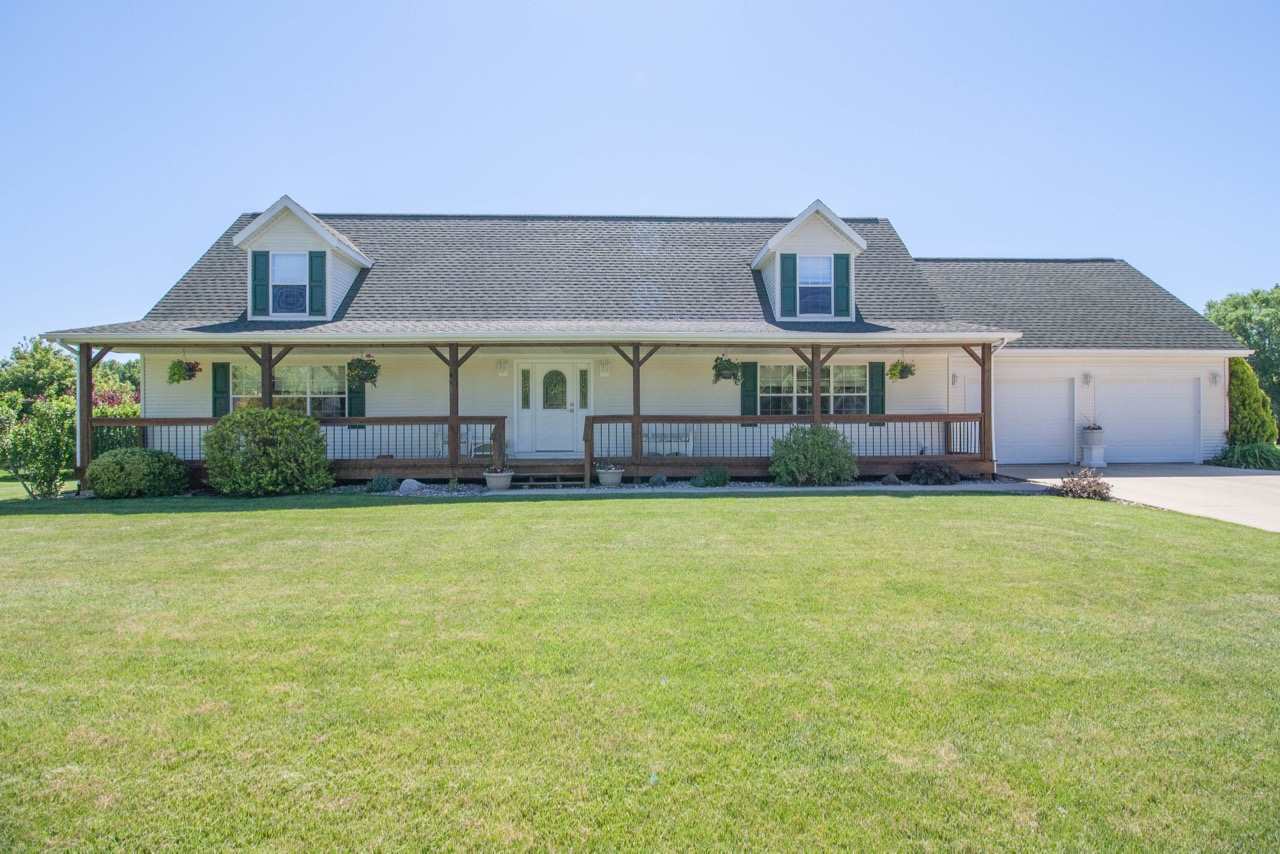 5100 South Acre Road Mapleton, IL 61547 - Photo 2 of 36