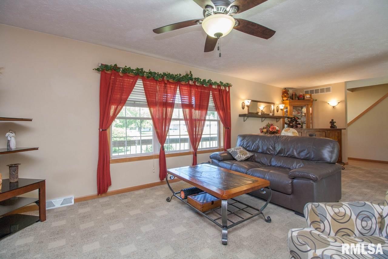 5100 South Acre Road Mapleton, IL 61547 - Photo 4 of 36