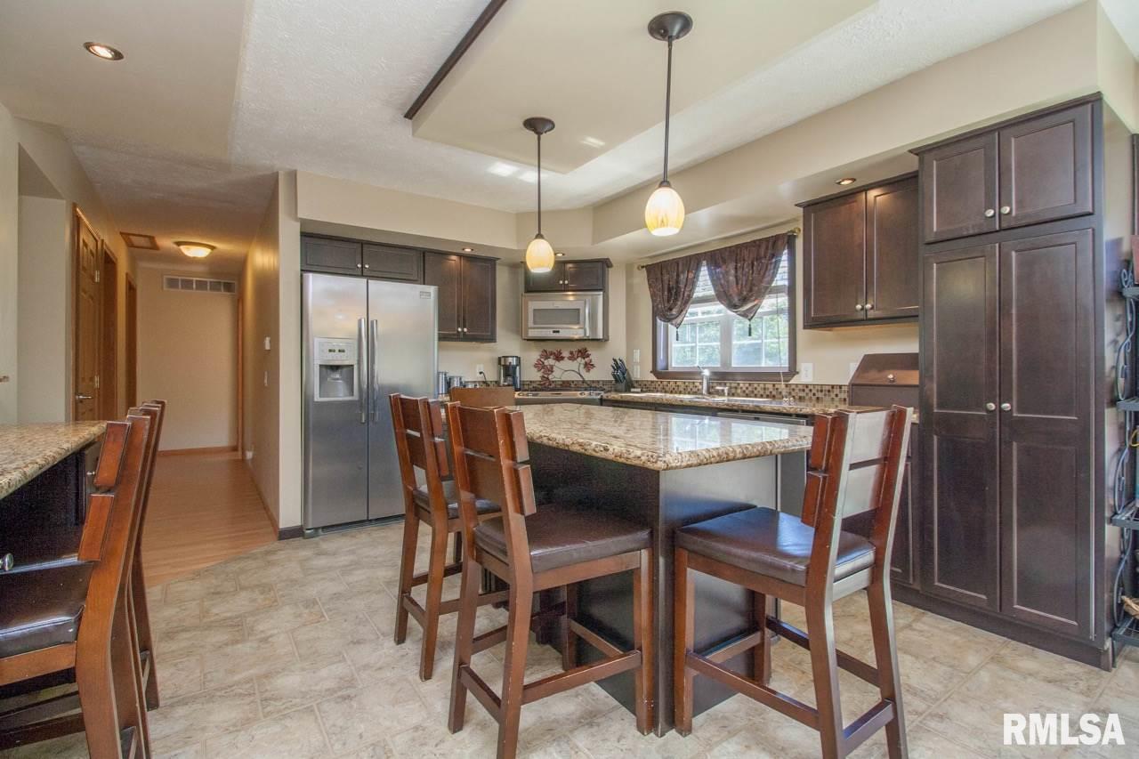 5100 South Acre Road Mapleton, IL 61547 - Photo 8 of 36