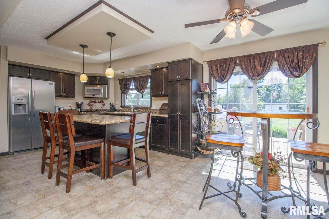 5100 South Acre Road Mapleton, IL 61547 - Photo 10 of 36