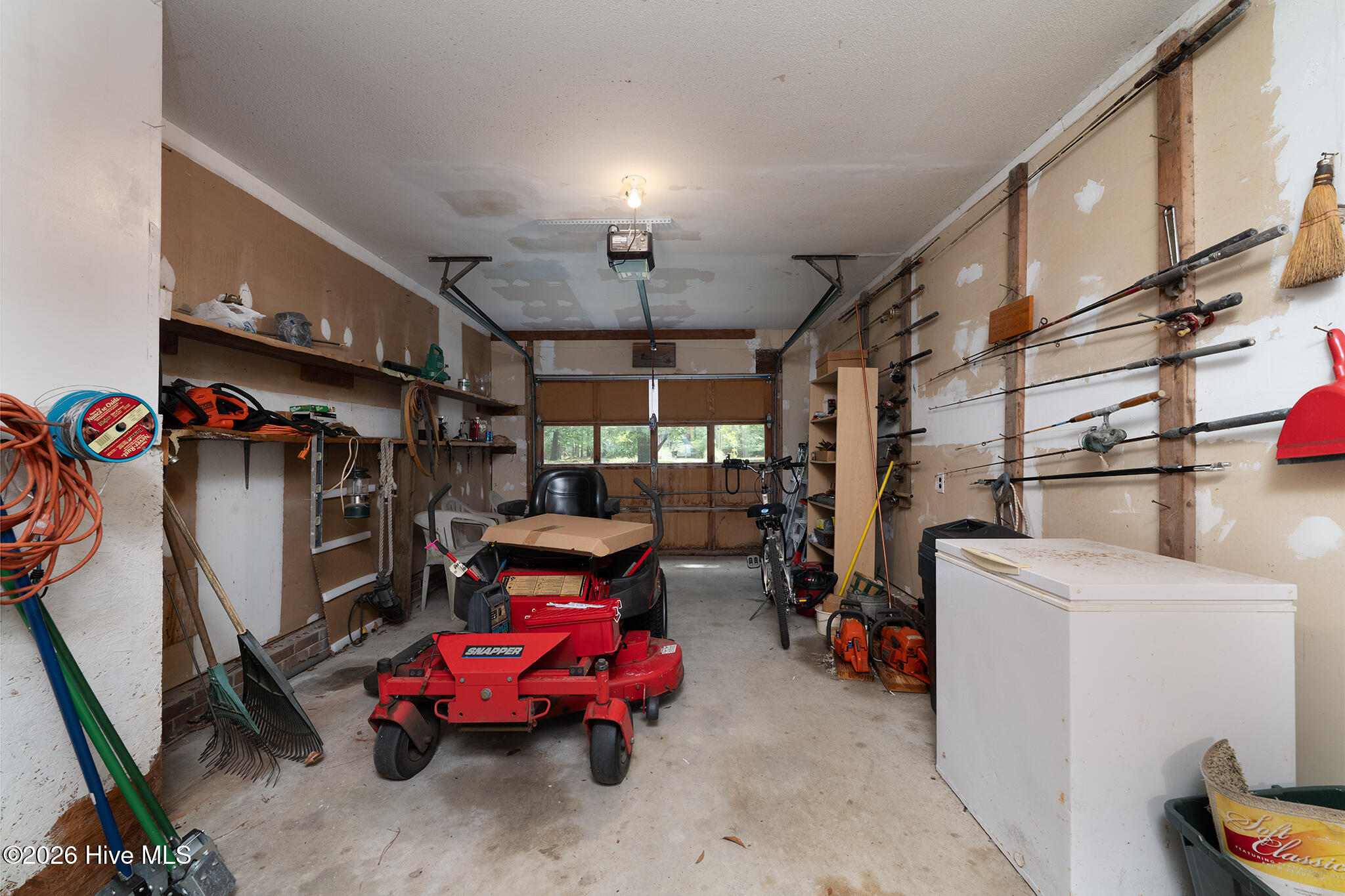 5101 Sand Ridge Road New Bern, NC 28560 - Photo 28 of 48 Attached Garage