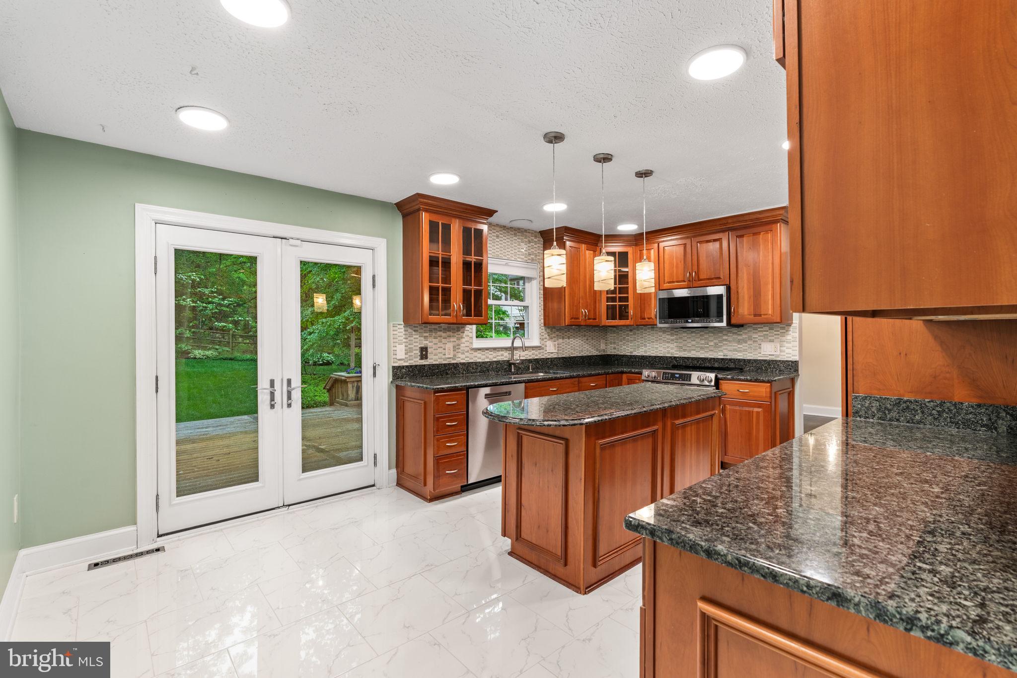 1901 Buckthorn Lane Reston, VA 20191 - Photo 17 of 50 Granite countertop