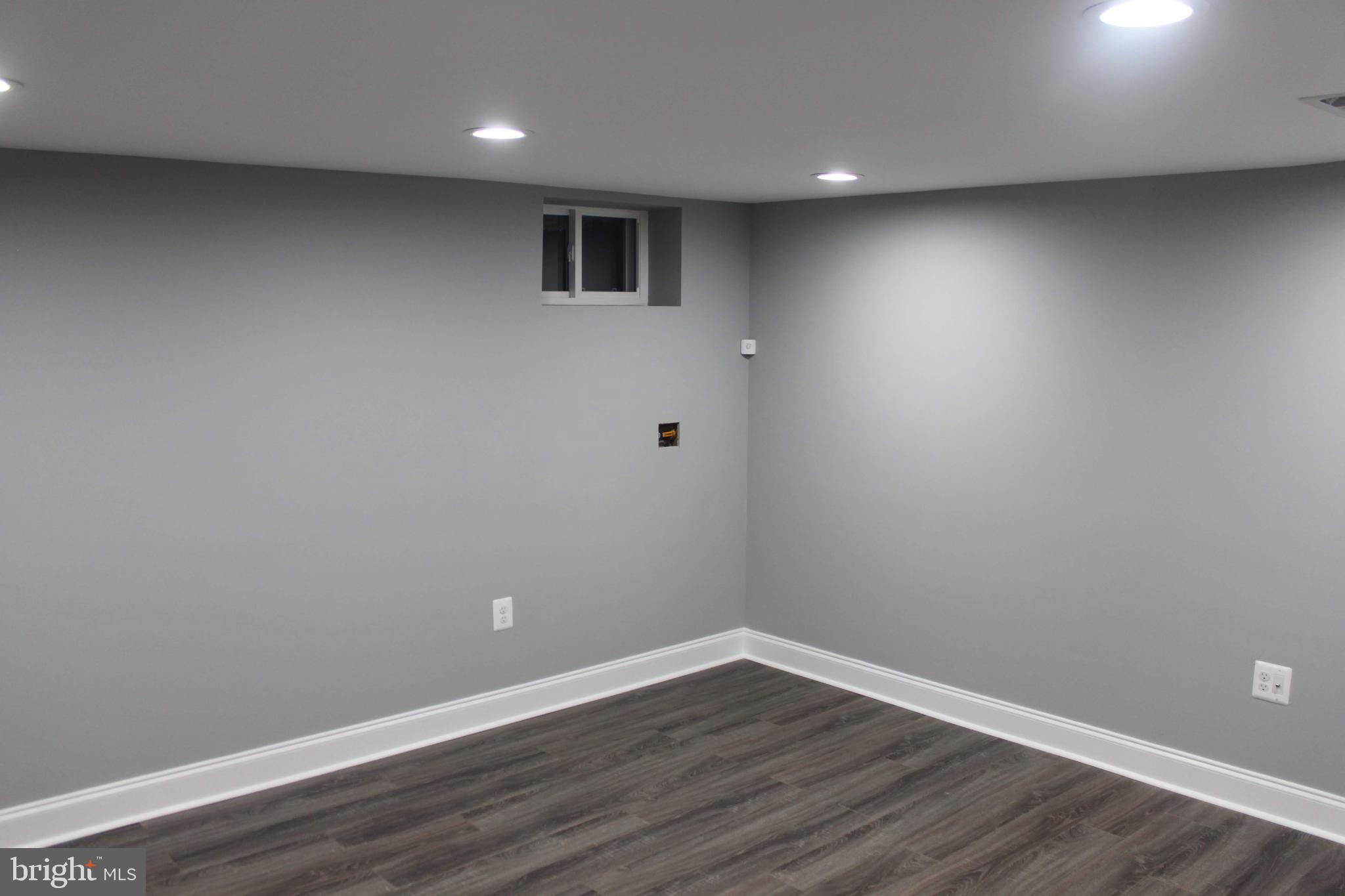 915 Kevin Road Baltimore, MD 21229 - Photo 24 of 26 Interior