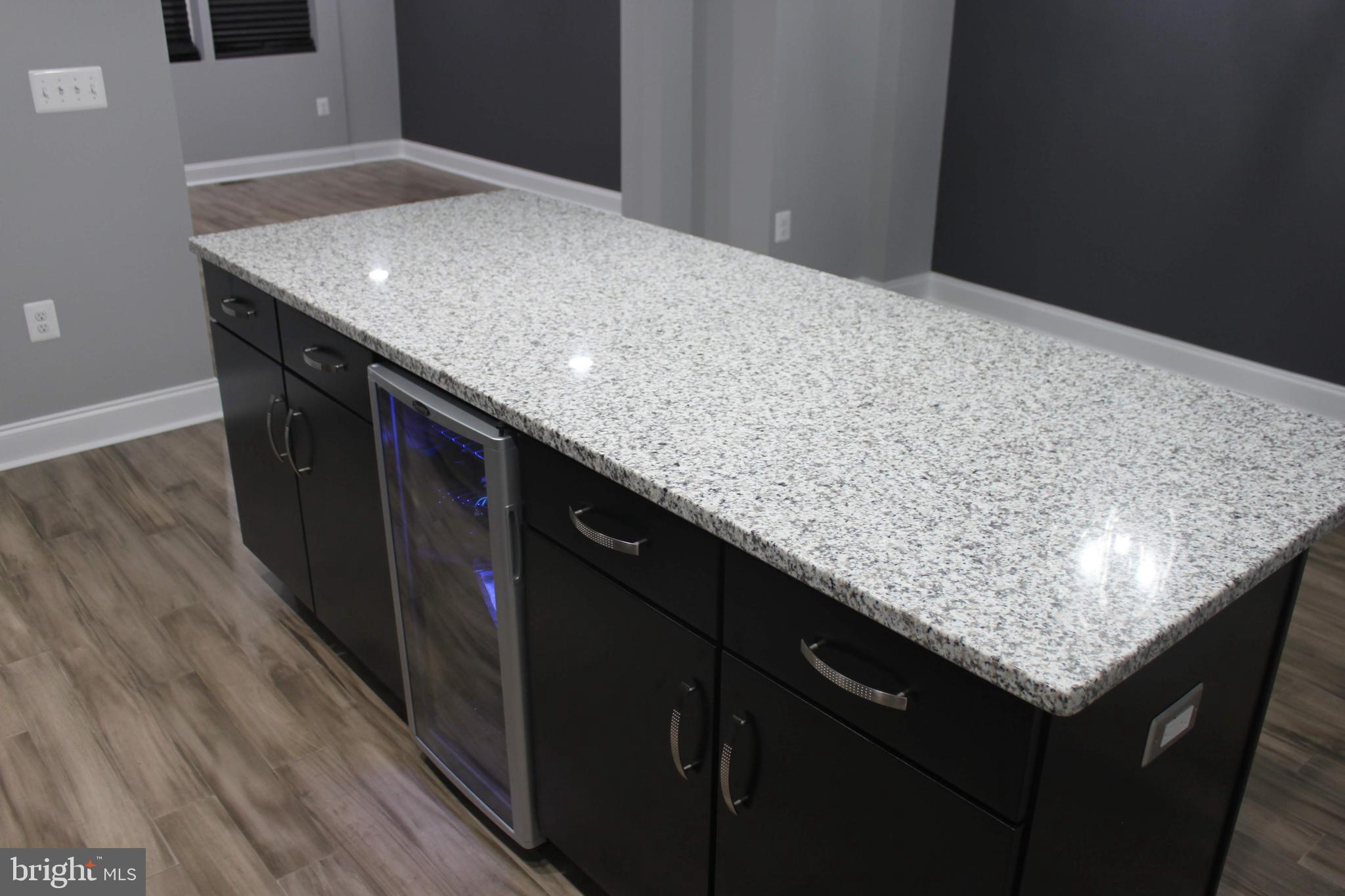 915 Kevin Road Baltimore, MD 21229 - Photo 6 of 26 Kitchen