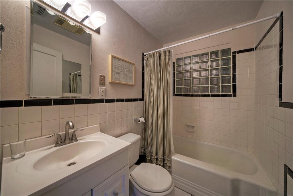 4415 Rosedale Avenue Austin, TX 78756 - Photo 14 of 21 Gallery Image 14