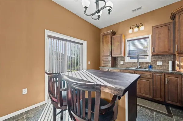 $280,000 | 2301 Charles Street, St. Joseph, MO 64501