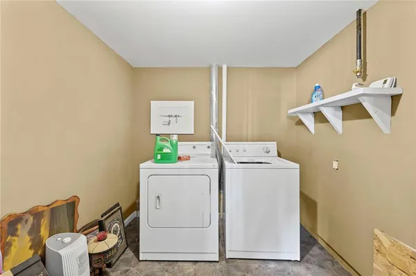 $280,000 | 2301 Charles Street, St. Joseph, MO 64501