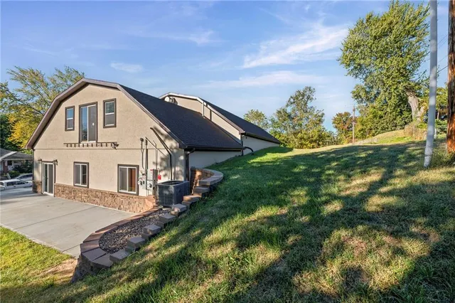 $345,000 | 2301 Charles Street, St. Joseph, MO 64501