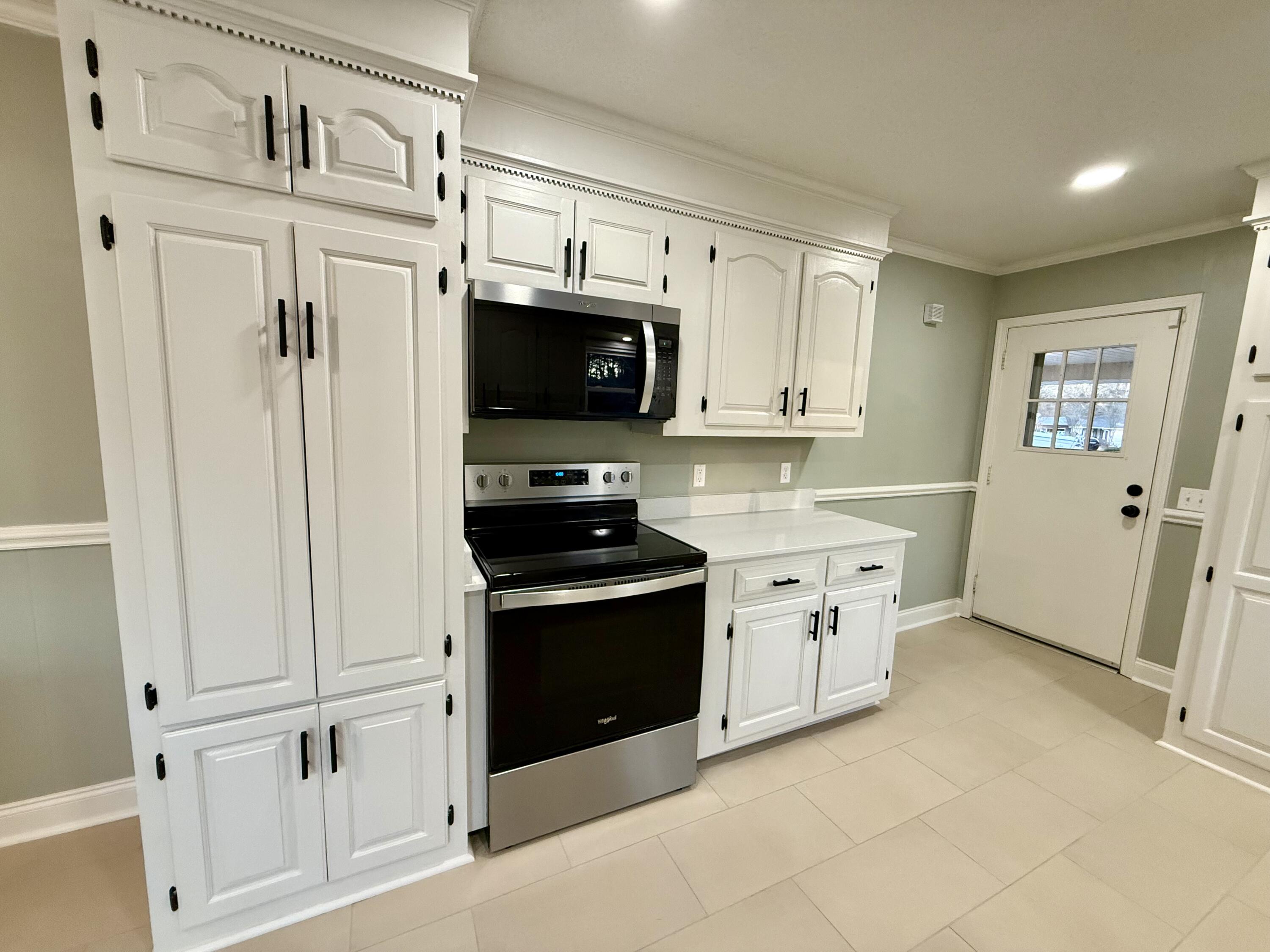 2282 Garrison Street Sumter, SC 29154 - Photo 6 of 63 New stainless appliances