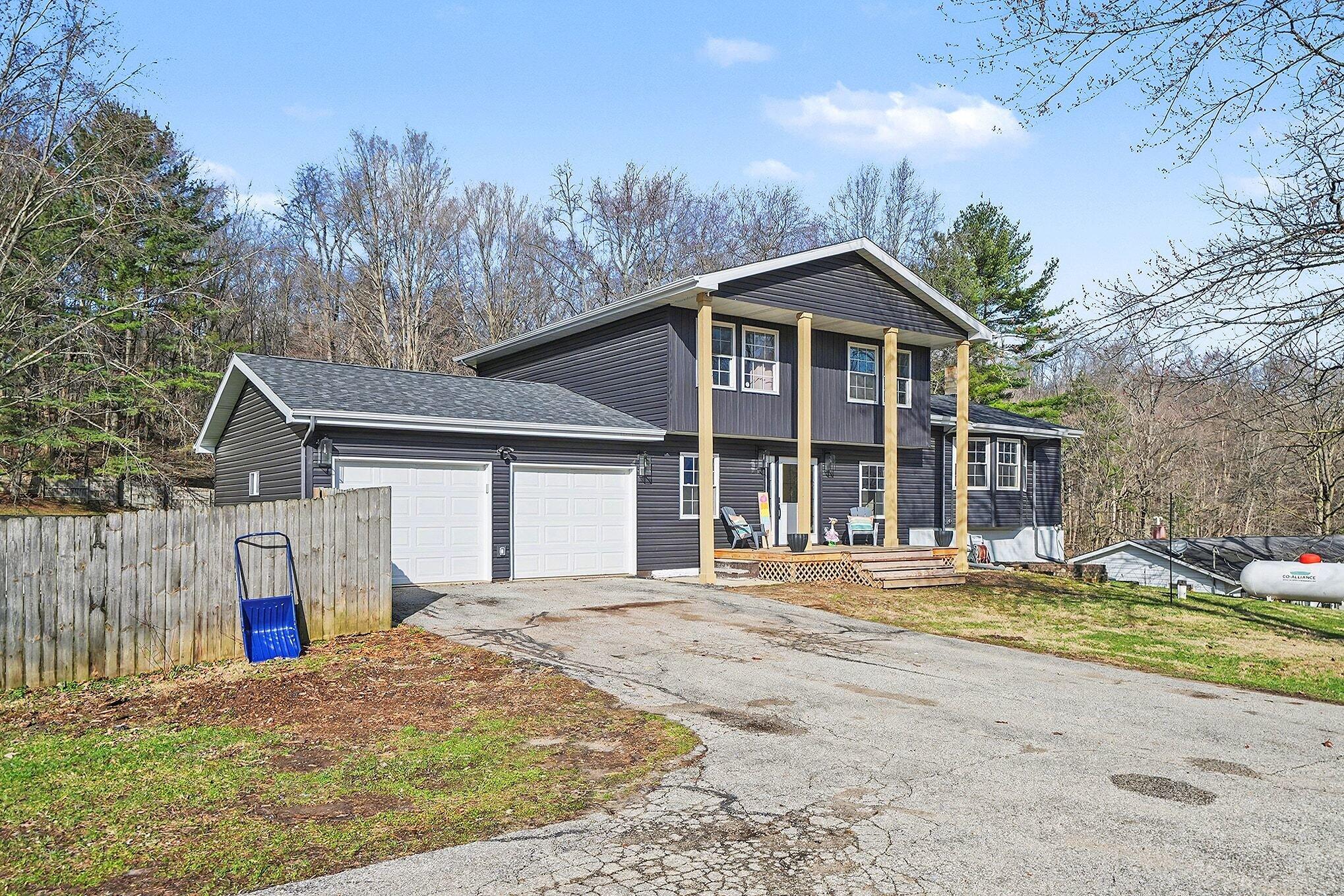 14534 Main Street Buchanan, MI 49107 - Photo 4 of 32 004_file_1386