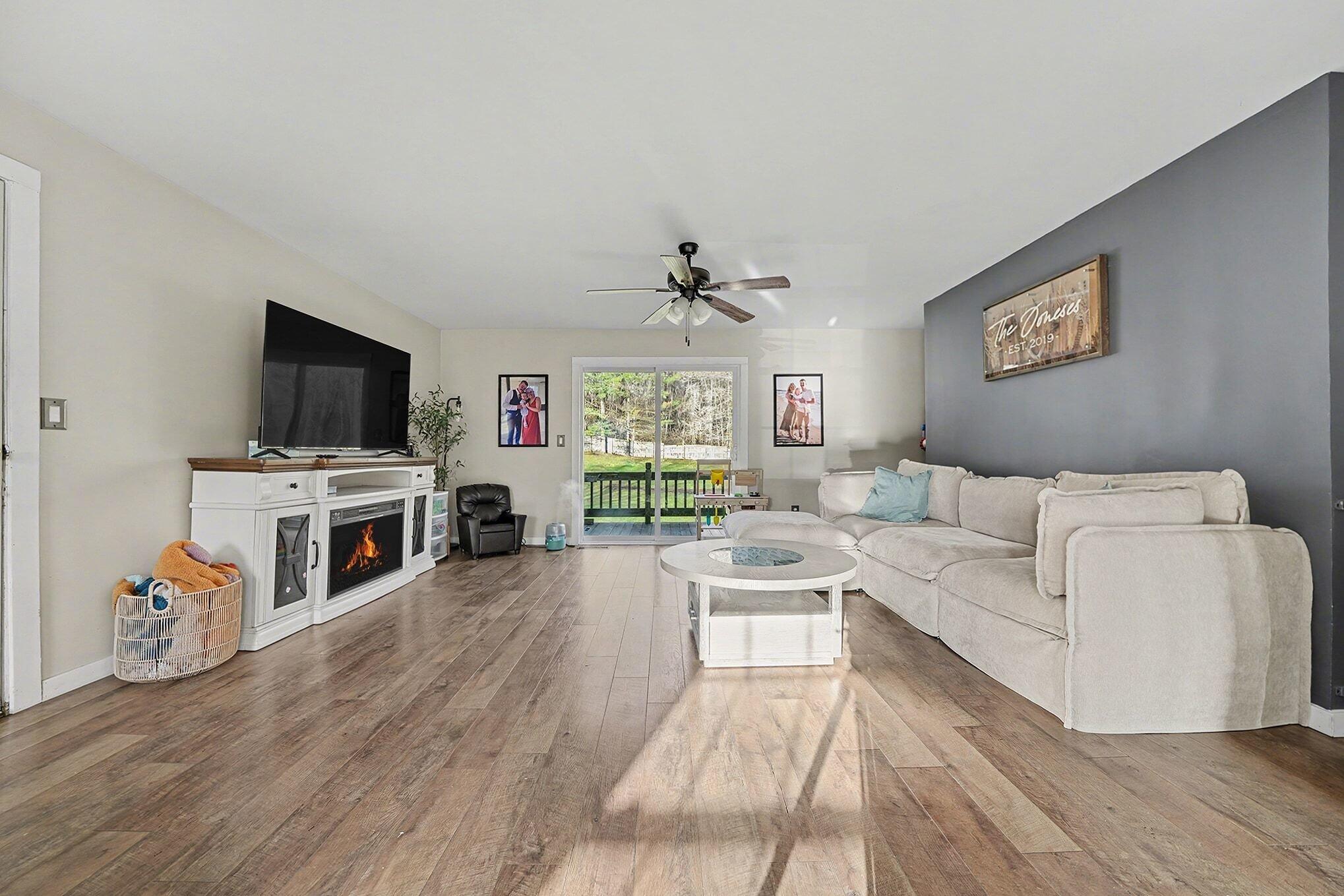 14534 Main Street Buchanan, MI 49107 - Photo 5 of 32 005_file_3681