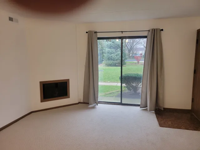 $1,400 | 1721 South Washington Street, Unit 1721, Naperville, IL 60565