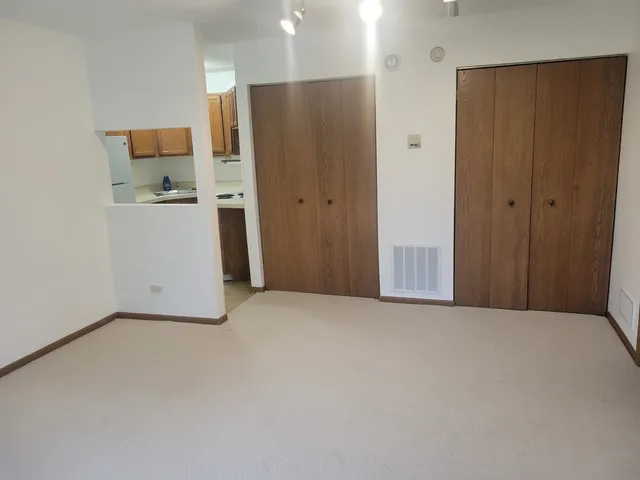 $1,400 | 1721 South Washington Street, Unit 1721, Naperville, IL 60565