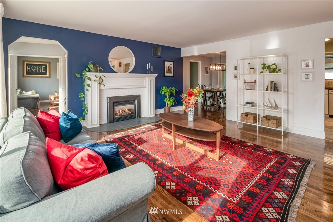 10920 Southeast 181st Street Renton, WA 98055 - Photo 2 of 15 Gallery Image 2