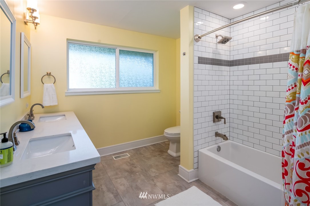 10920 Southeast 181st Street Renton, WA 98055 - Photo 7 of 15 Gallery Image 7