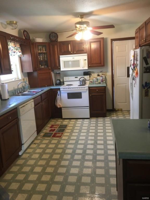 339 Radcliff Road Shiloh, IL 62221 - Photo 2 of 15