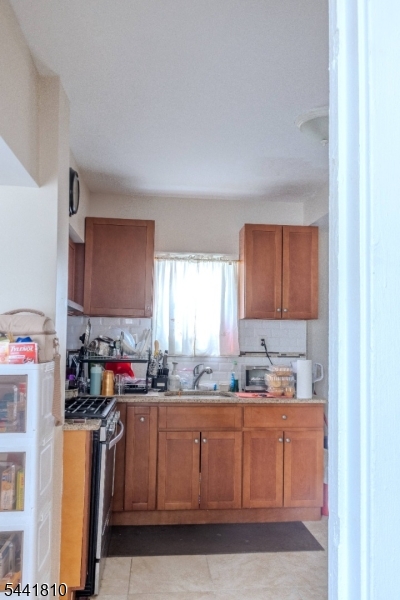 1074 Rose Street Plainfield, NJ 07060 - Photo 8 of 21