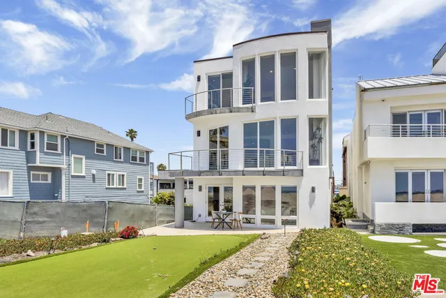$4,795,000 | 7019 East Seaside Walk, Long Beach, CA 90803