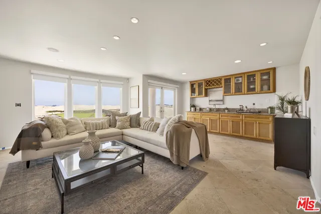 $4,795,000 | 7019 East Seaside Walk, Long Beach, CA 90803