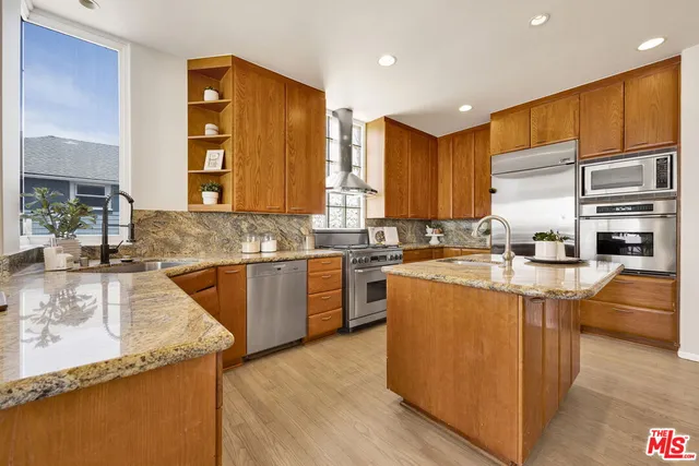 $4,795,000 | 7019 East Seaside Walk, Long Beach, CA 90803