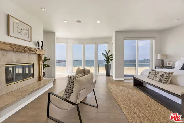 $4,795,000 | 7019 East Seaside Walk, Long Beach, CA 90803