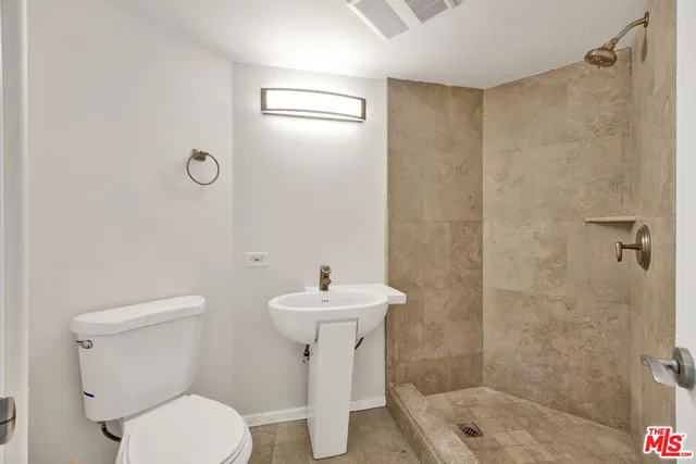 $4,795,000 | 7019 East Seaside Walk, Long Beach, CA 90803