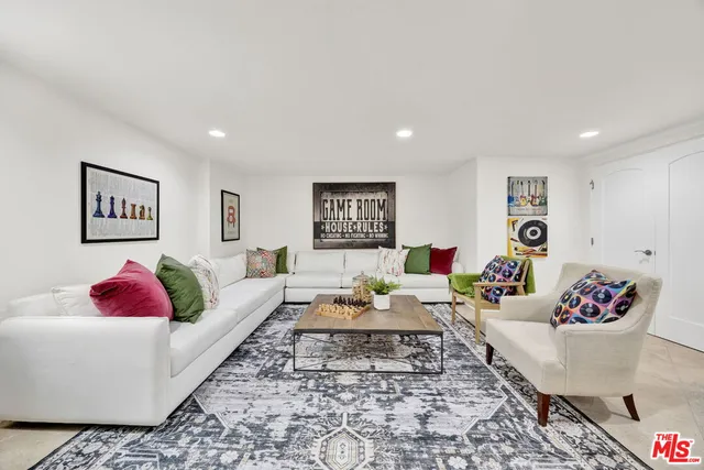 $4,795,000 | 7019 East Seaside Walk, Long Beach, CA 90803