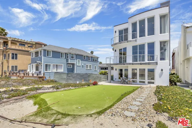 $4,795,000 | 7019 East Seaside Walk, Long Beach, CA 90803