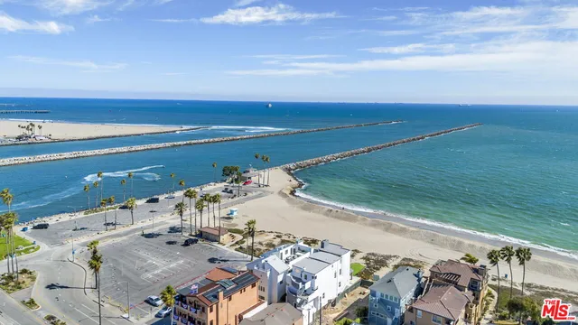 $4,795,000 | 7019 East Seaside Walk, Long Beach, CA 90803