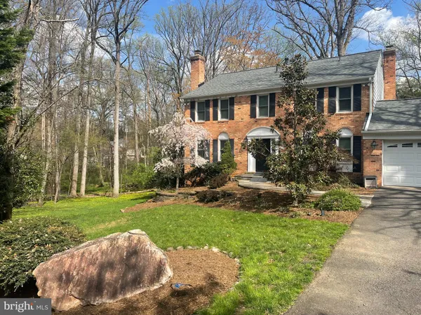 $1,375,000 | 2010 Westwood Terrace, Vienna, VA 22182