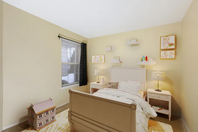 $245,000 | 2043 Orchard Lane, Unit 2043, Carpentersville, IL 60110