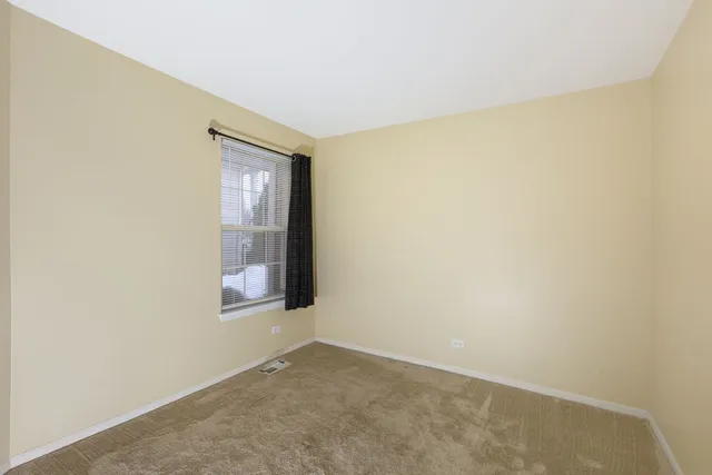 $245,000 | 2043 Orchard Lane, Unit 2043, Carpentersville, IL 60110